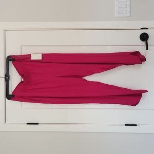 A new day, pull on cropped, Rayon pants, with pockets and curved hemline